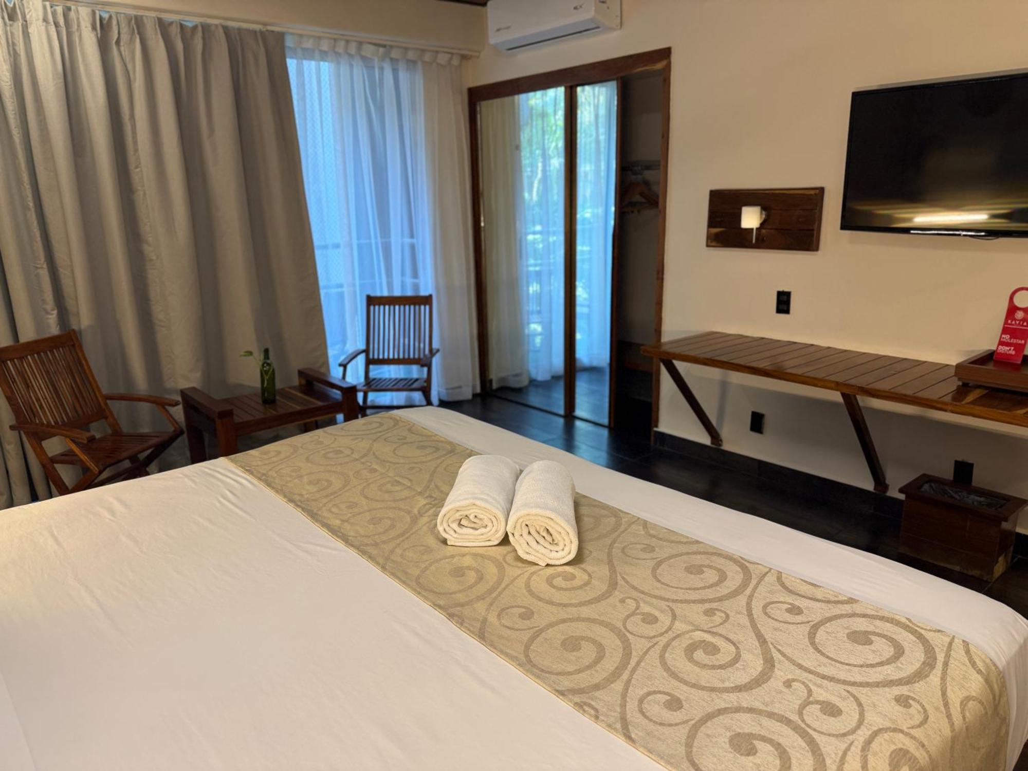 Hotel Kavia 5Th Avenida (Adults Only) Playa del Carmen Bagian luar foto